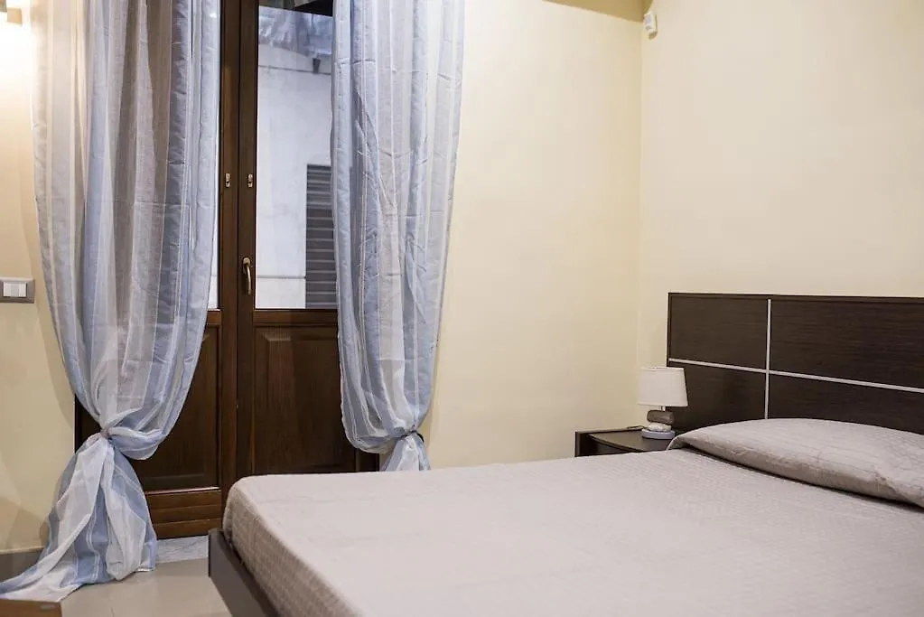 Domus Ameliae Cozy And Charming Apt At Cathedral Apartment Palermo Italy