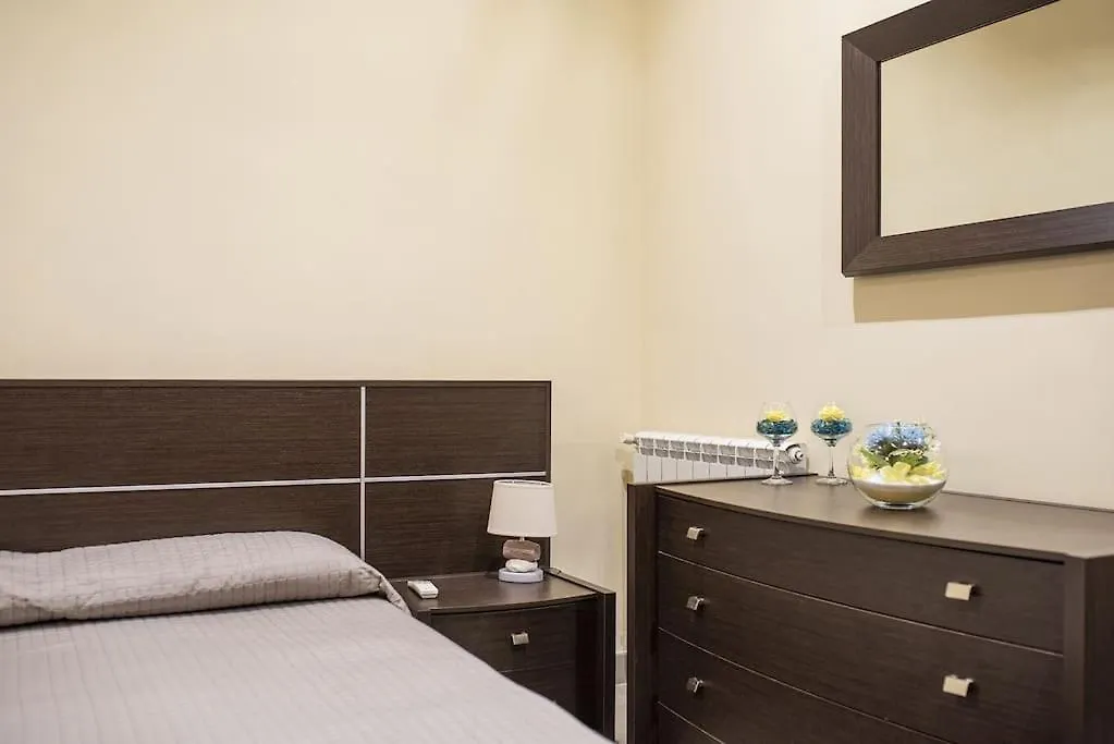 Domus Ameliae Cozy And Charming Apt At Cathedral Apartment Palermo 0*,  Italy