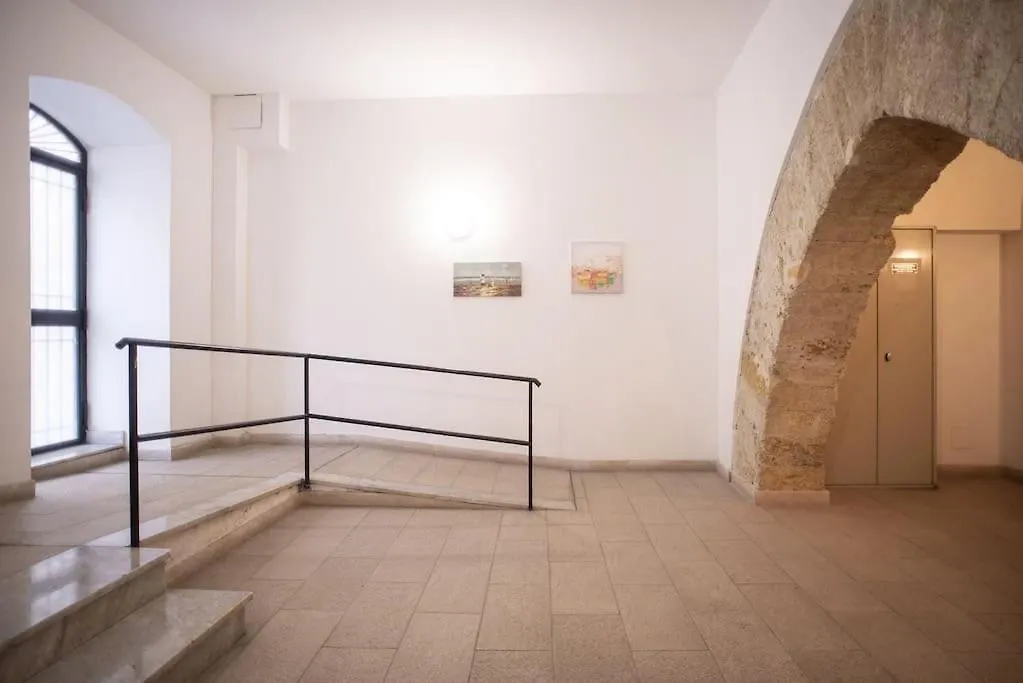 Domus Ameliae Cozy And Charming Apt At Cathedral Apartment Palermo 0*,