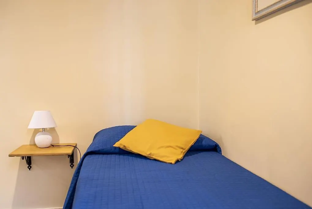 Domus Ameliae Cozy And Charming Apt At Cathedral Apartment Palermo Italy