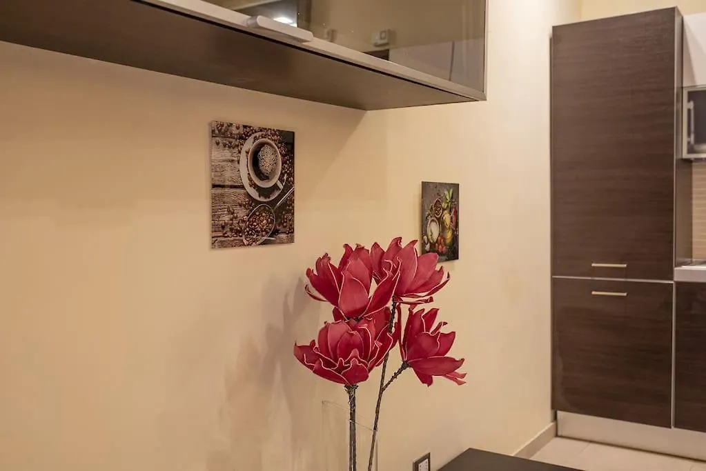 Апартаменты Domus Ameliae Cozy And Charming Apt At Cathedral Палермо