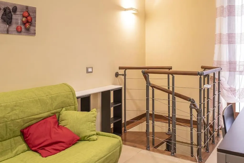 Апартаменты Domus Ameliae Cozy And Charming Apt At Cathedral Палермо