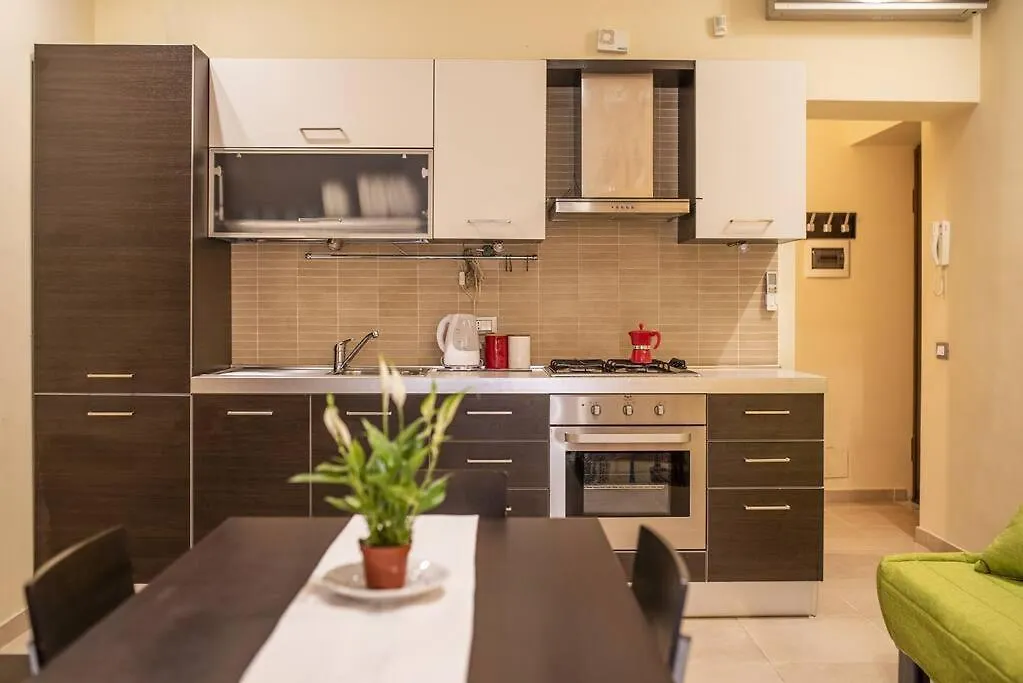 Апартаменты Domus Ameliae Cozy And Charming Apt At Cathedral Палермо