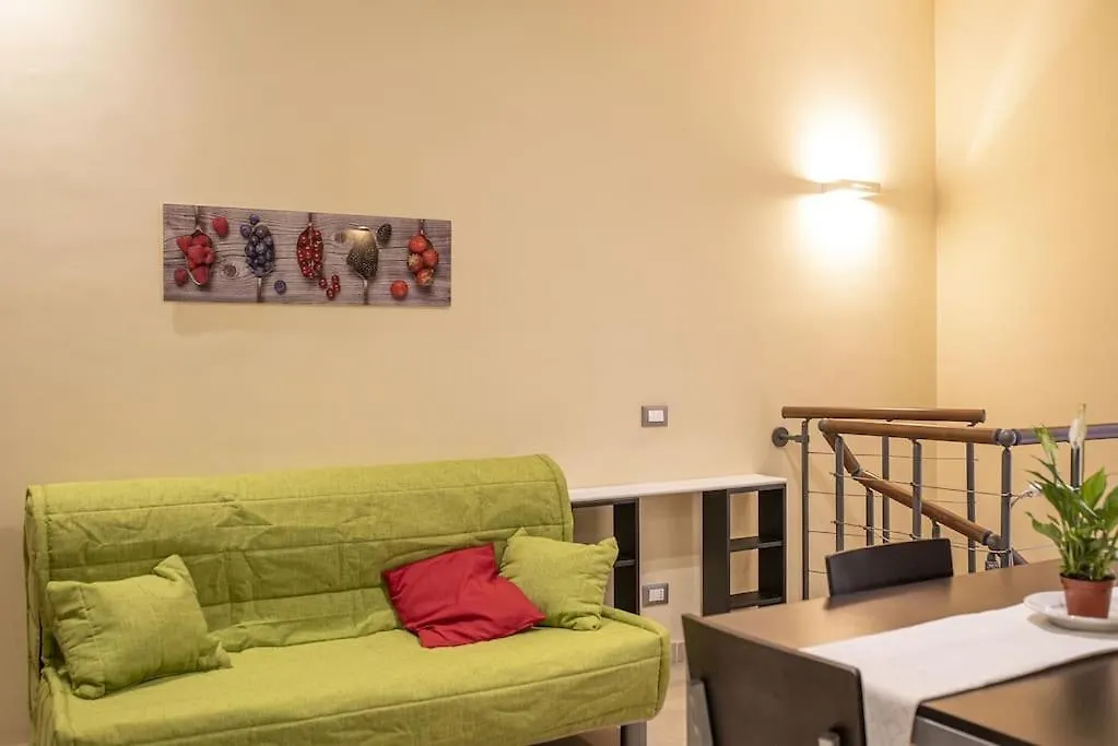 Domus Ameliae Cozy And Charming Apt At Cathedral contacts