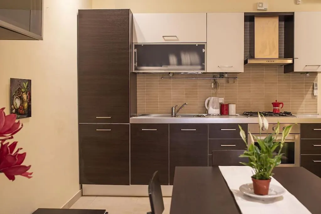 Domus Ameliae Cozy And Charming Apt At Cathedral Apartment Palermo